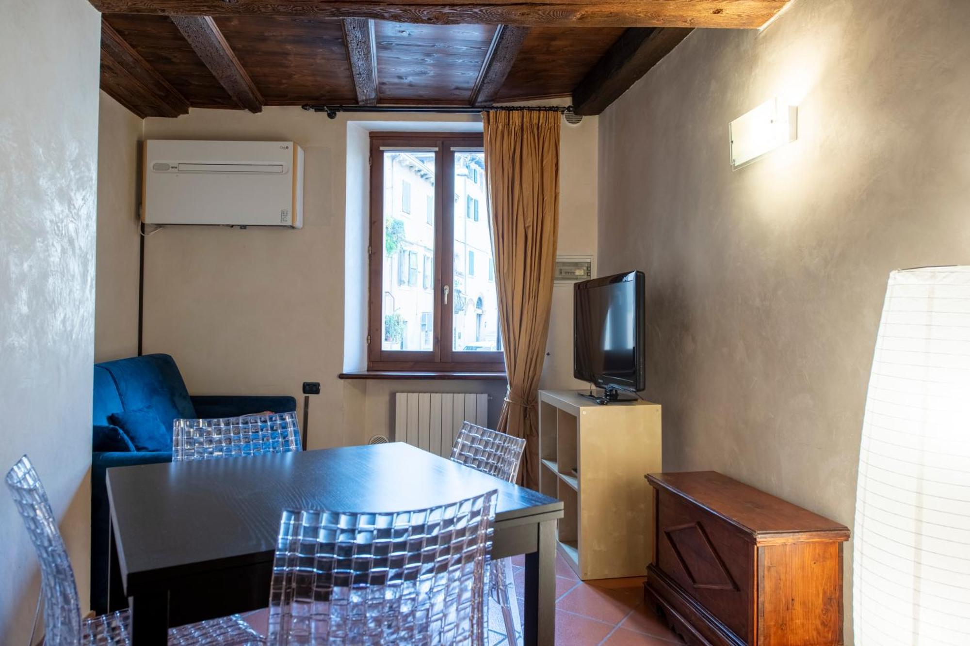 Ai Piedi Del Castello / 4Pl / Apt. Full Verona Exteriér fotografie