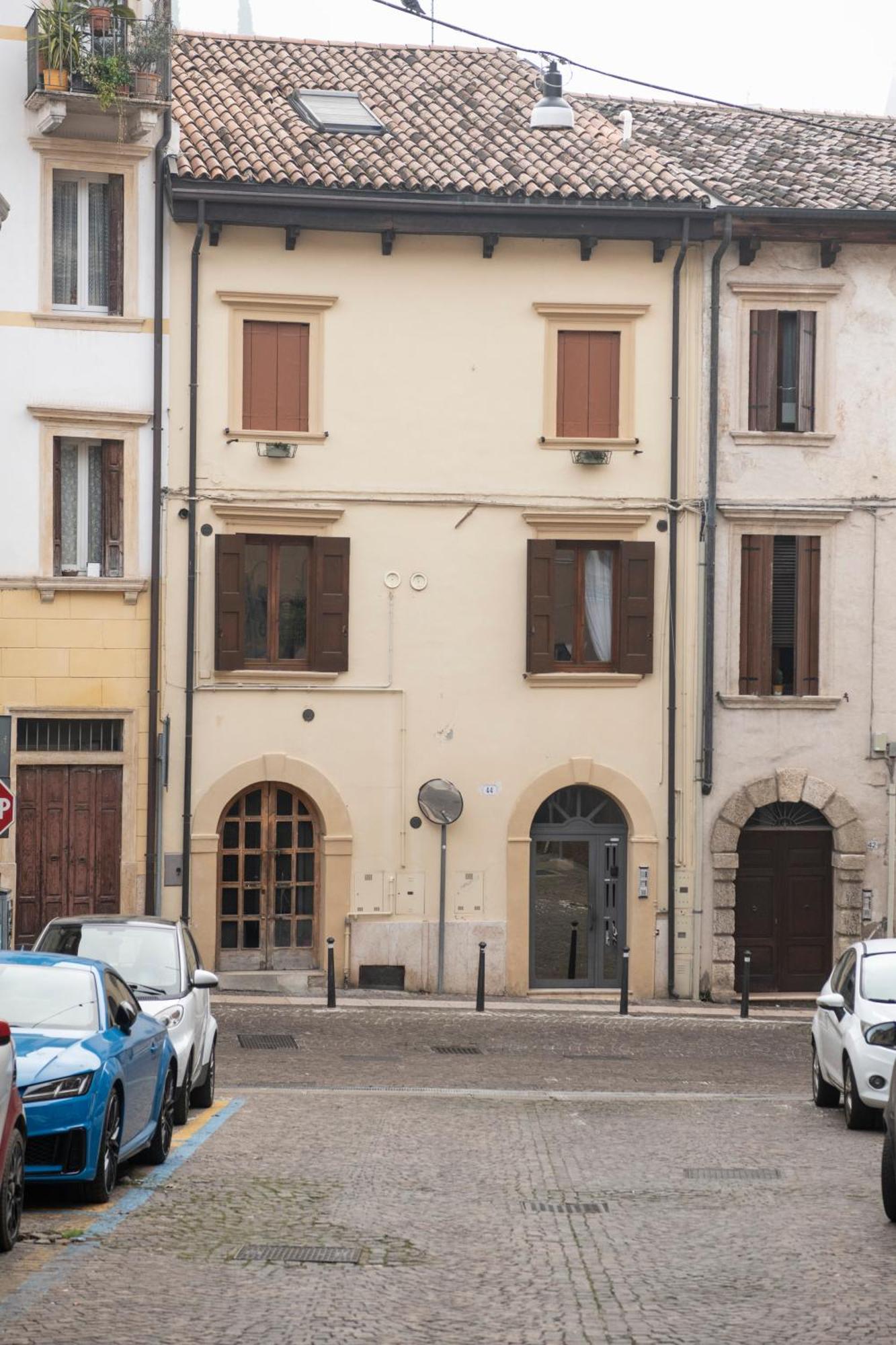 Ai Piedi Del Castello / 4Pl / Apt. Full Verona Exteriér fotografie